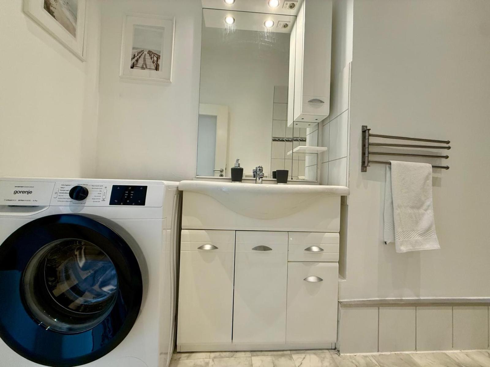 Tt Living Apartments Bonitas & Divinitas I 2 Schlafzimmer I Kueche I Vollbad I Waschmaschine 瑞林根 外观 照片